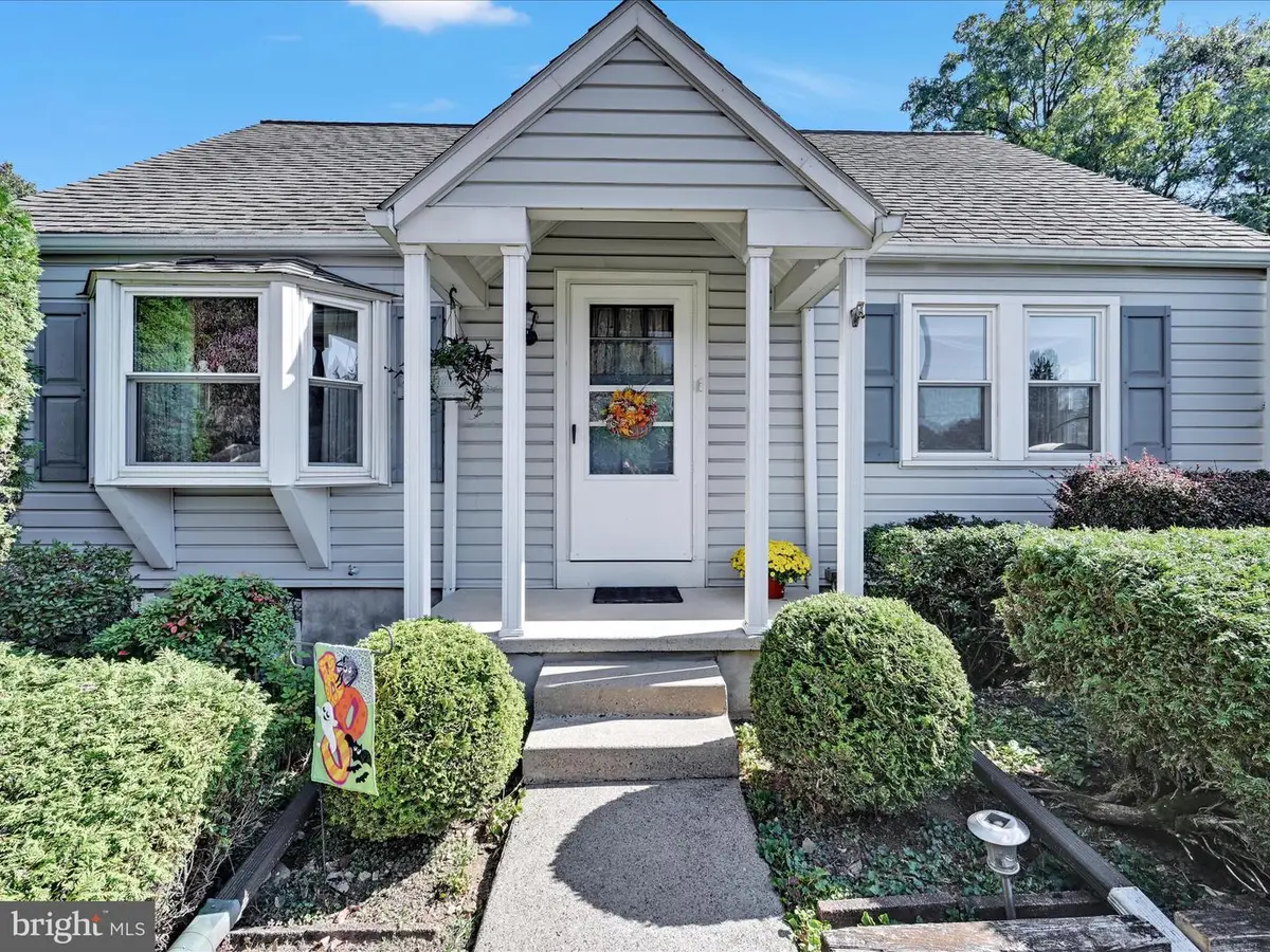 3011 Elm Rd, Reading, PA 19605 - Image #1