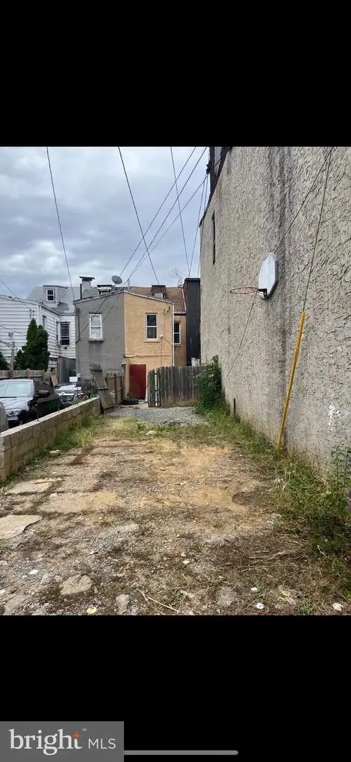 411 Cedar St, Reading, PA 19601 - Image #2