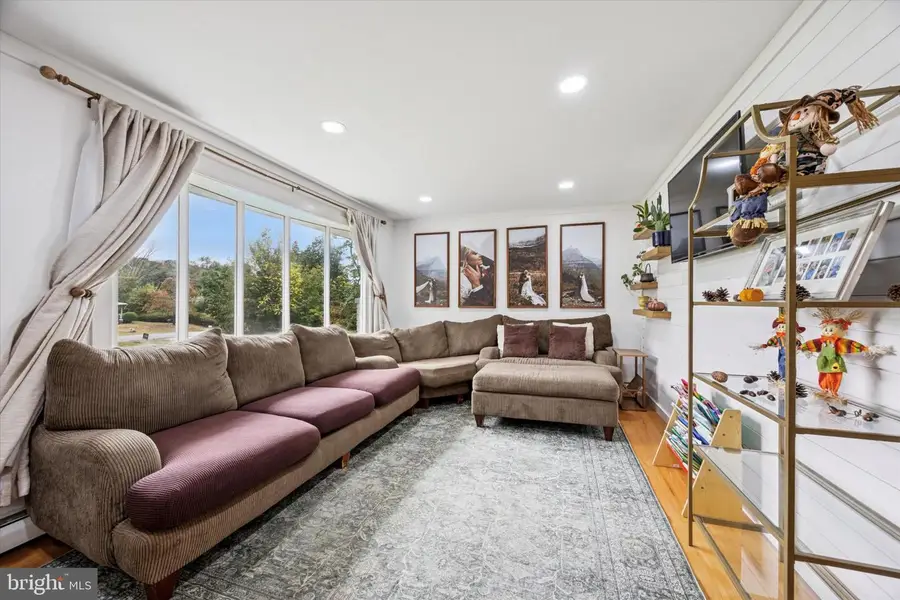 20 Edgehill Rd, Boyertown, PA 19512 - Image #3