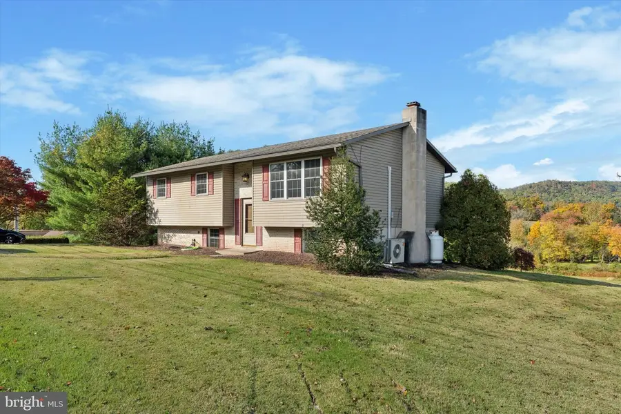 2826 Golf Course Rd, Birdsboro, PA 19508 - Image #2
