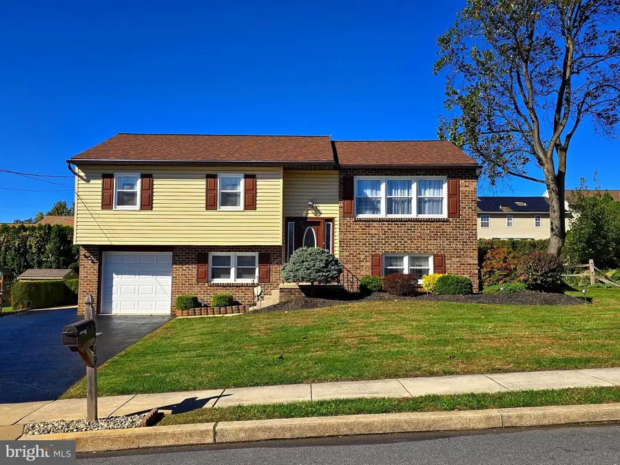 1129 Whitner Rd, Reading, PA 19605 - Image #2