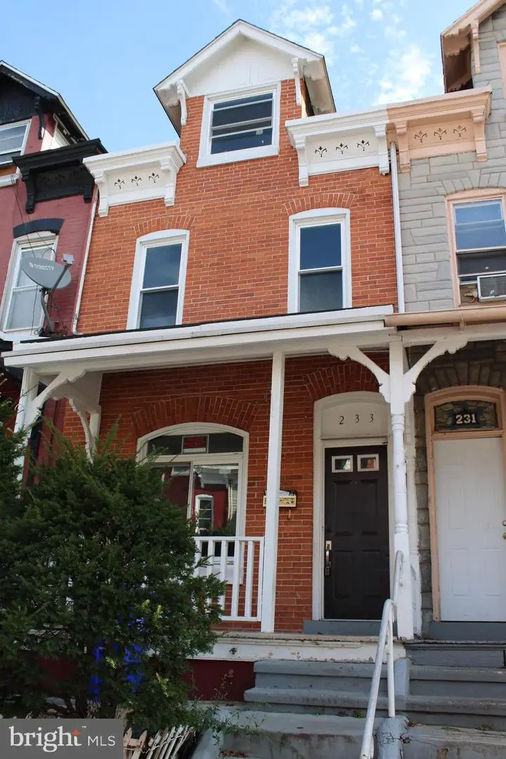 233 Pear St, Reading, PA 19601 - Image #1