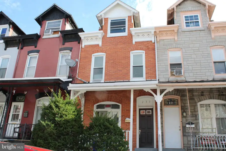 233 Pear St, Reading, PA 19601 - Image #2