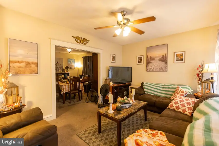 411 Fairview St, Reading, PA 19605 - Image #2