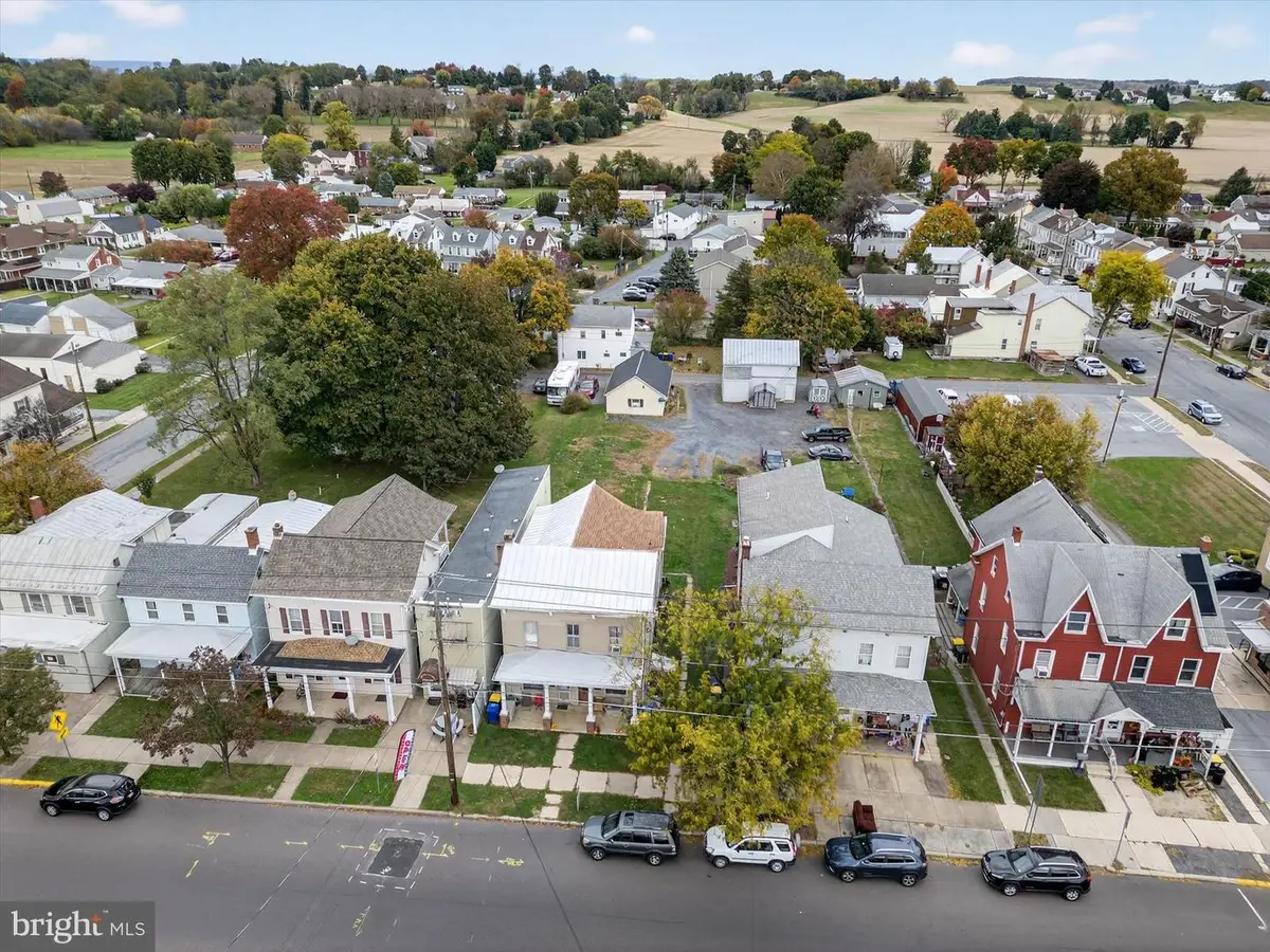 19 W Penn Ave, Robesonia, PA 19551 - Image #1