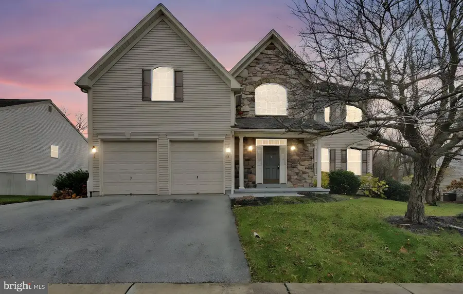 228 Longview Dr, Reading, PA 19608 - Image #2