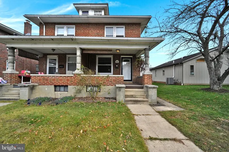 305 W Elm St, Shillington, PA 19607 - Image #2