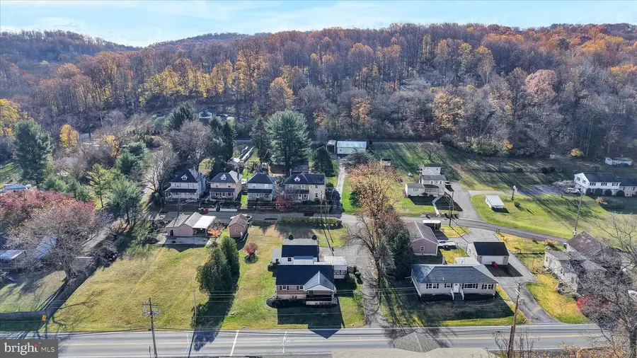 986 Fritztown Rd, Reading, PA 19608 - Image #2