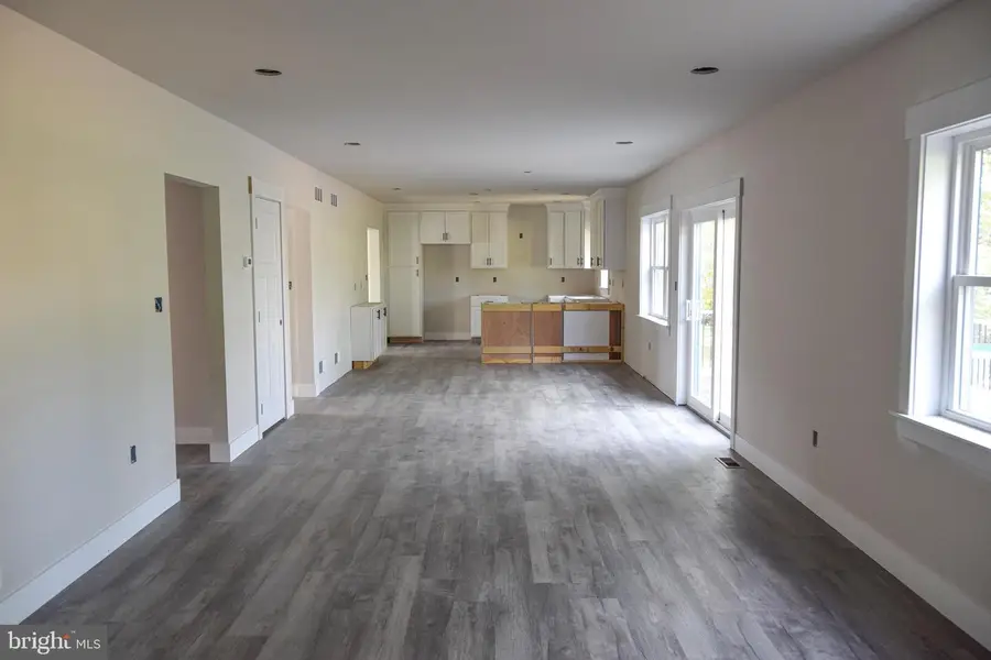 217 E Wilson Ave, Wernersville, PA 19565 - Image #2