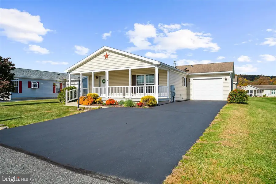 7 Mockingbird Ct, Bechtelsville, PA 19505 - Image #3
