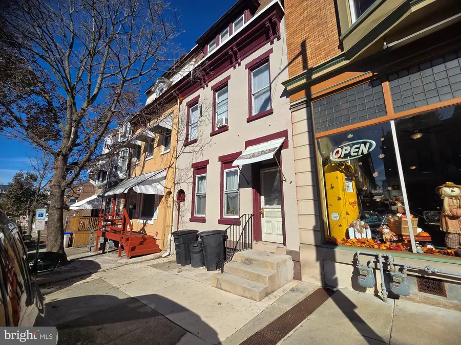 1039 Washington St, Reading, PA 19601 - Image #2