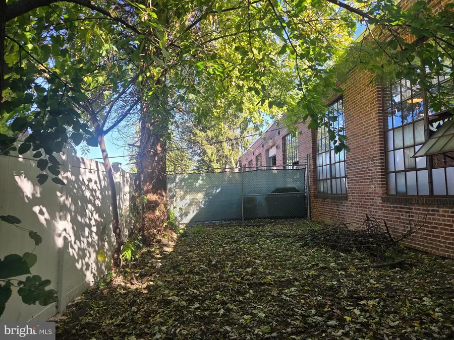 1039 Washington St, Reading, PA 19601 - Image #3