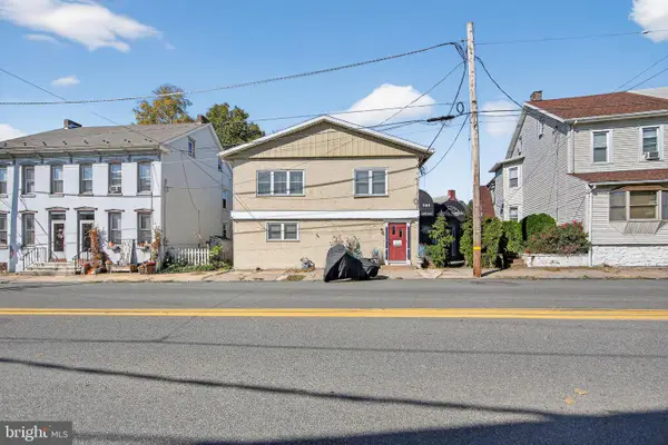 151 S Reading Ave, BOYERTOWN, PA 19512