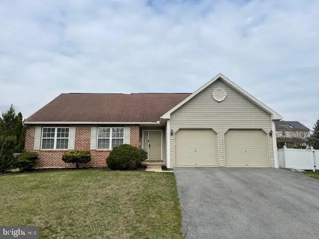 417 Riviera Dr, Blandon, PA 19510 - Image #1