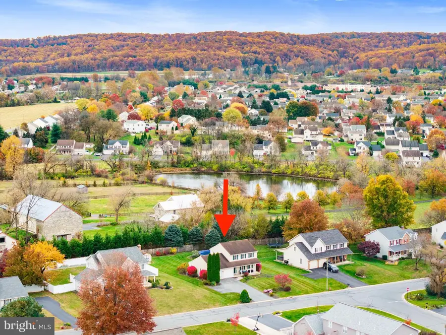 248 W Walnut Tree Dr, Blandon, PA 19510 - Image #2