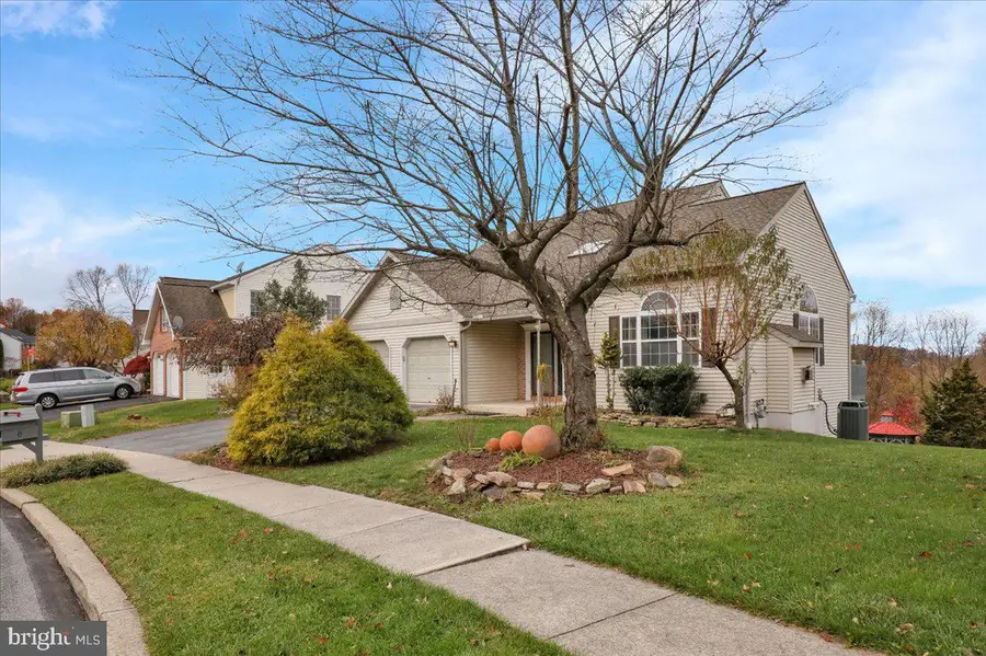 6 Rim View Ln, Shillington, PA 19607 - Image #2