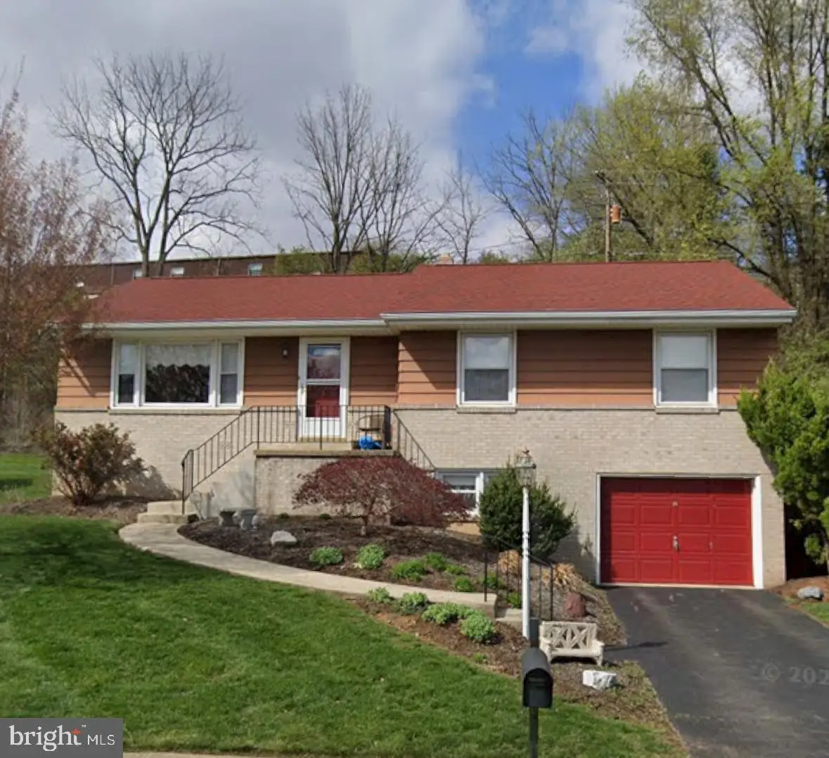 5 Craig Dr, Reading, PA 19606 - Image #1