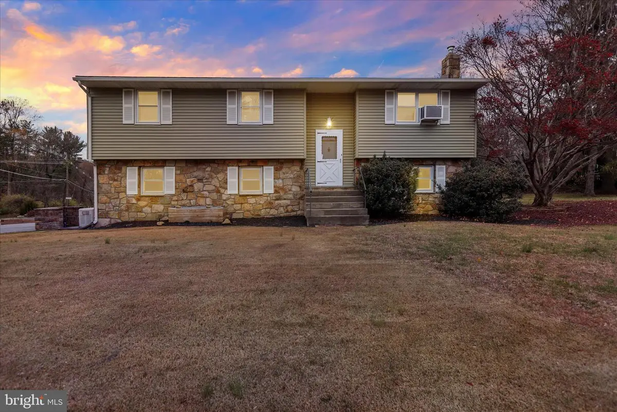 2565 Hill Rd, Reading, PA 19606 - Image #1