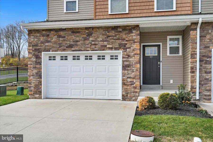 101 Staplehill Ct, Reading, PA 19608 - Image #3