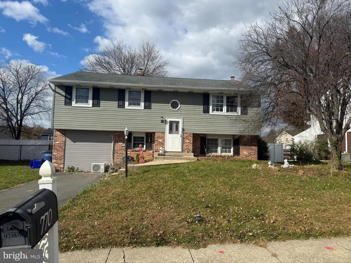 770 Mimosa Ln, Reading, PA 19606 - Image #1