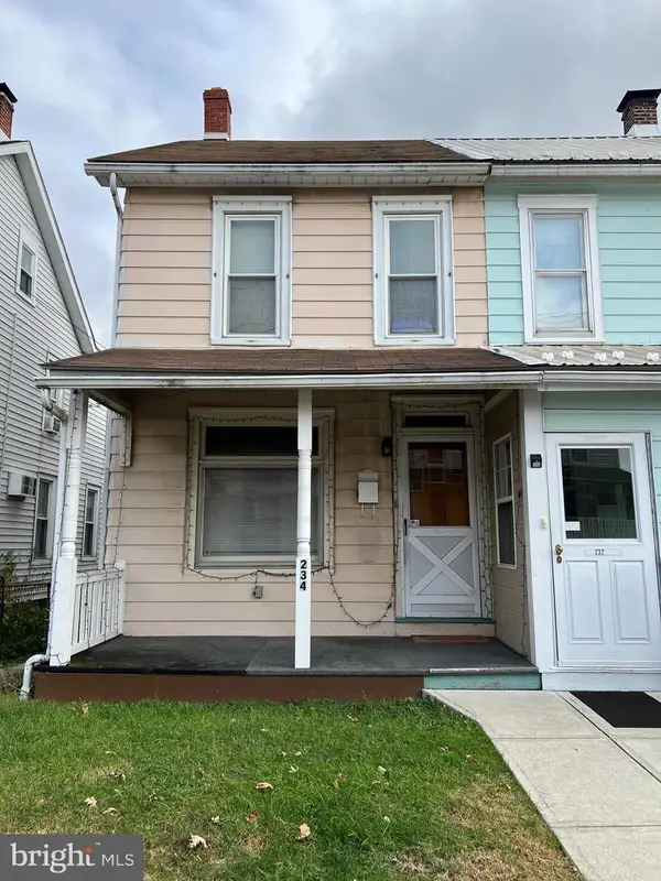 234 E Walnut St, KUTZTOWN, PA 19530