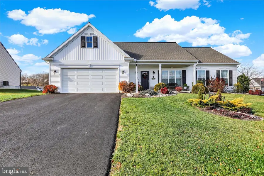 4 Rosebush Ct, Womelsdorf, PA 19567 - Image #2