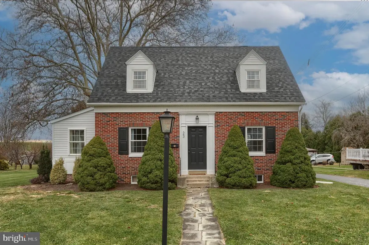 23 Main St, Womelsdorf, PA 19567 - Image #1