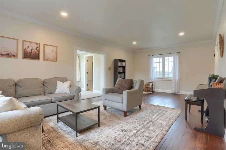 23 Main St, Womelsdorf, PA 19567 - Image #3