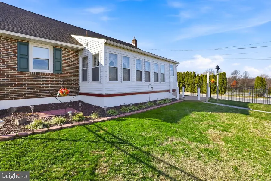 643 W 3rd St, Birdsboro, PA 19508 - Image #3