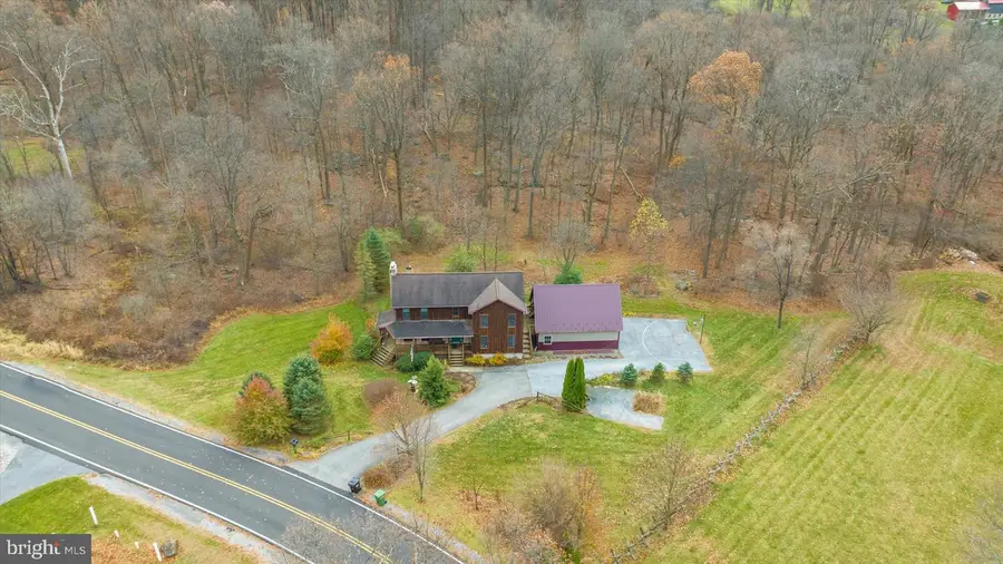 28 High View Ln, Mertztown, PA 19539 - Image #2