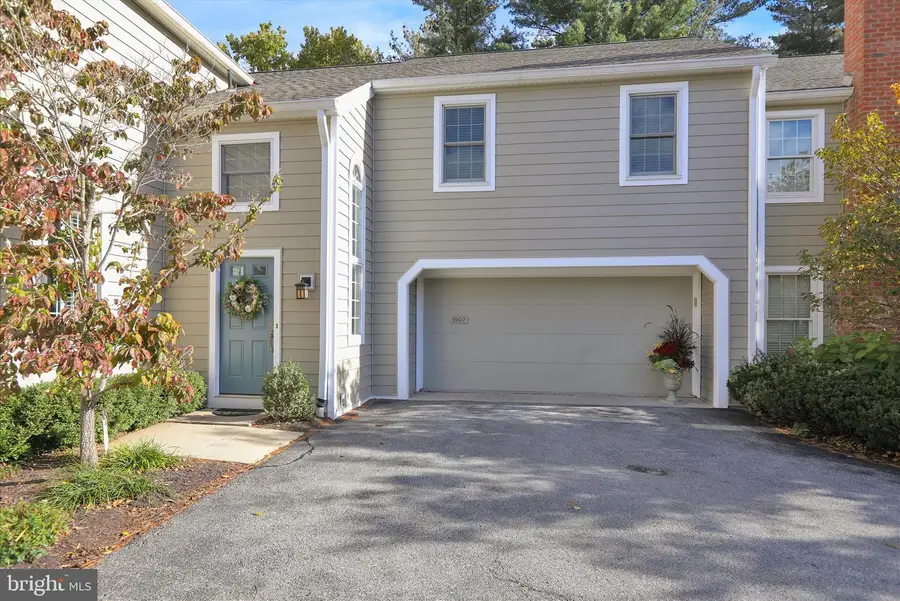 1907 Meadow Ln, Reading, PA 19610 - Image #2