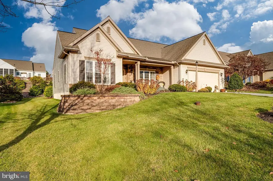 45 Winterberry Ln, Womelsdorf, PA 19567 - Image #2