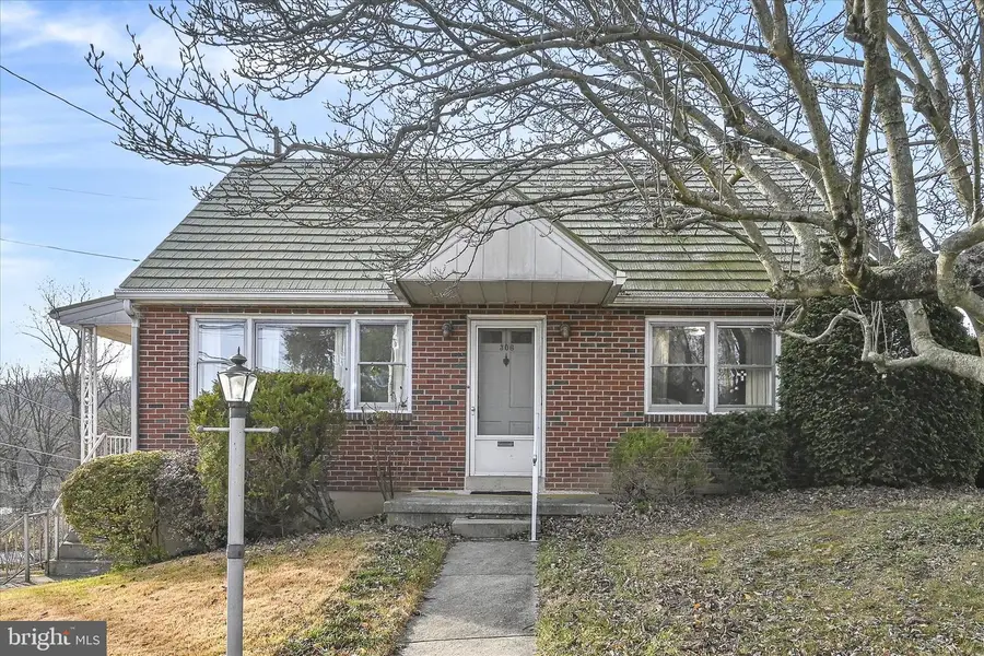 306 Sycamore Rd, Mohnton, PA 19540 - Image #2