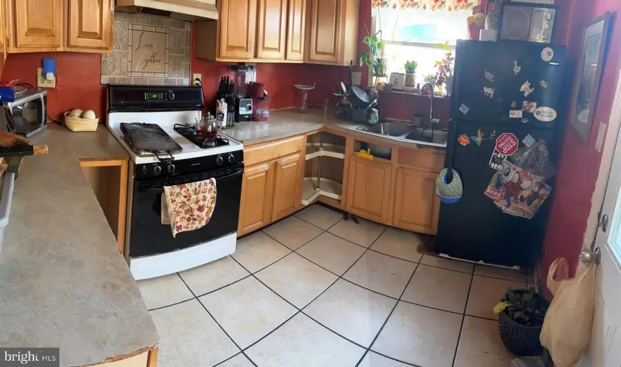 1347 Mulberry St, Reading, PA 19604 - Image #2