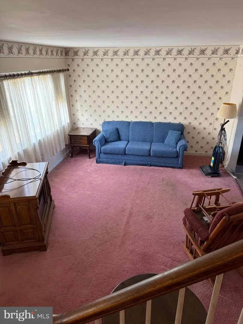 337 Linden Ln, Reading, PA 19611 - Image #3