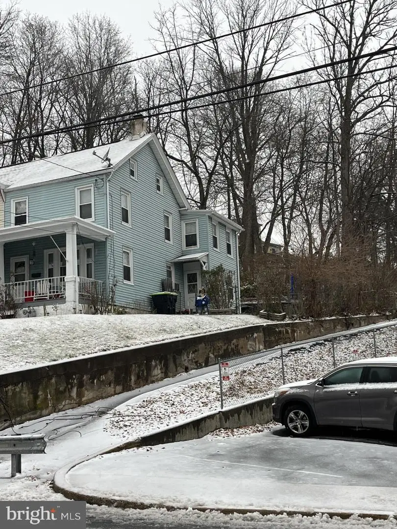 131 E Wyomissing Ave, Mohnton, PA 19540 - Image #1
