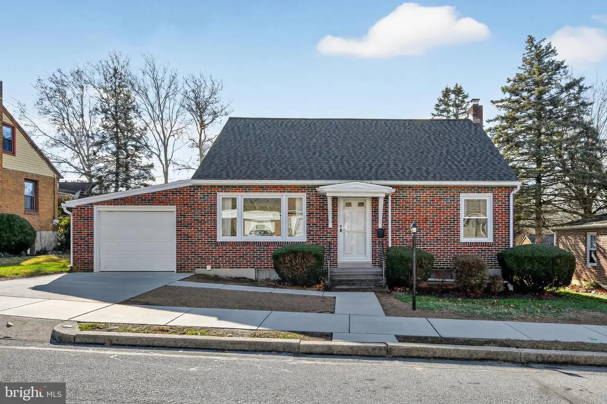 228 E Gaul St, Wernersville, PA 19565 - Image #1