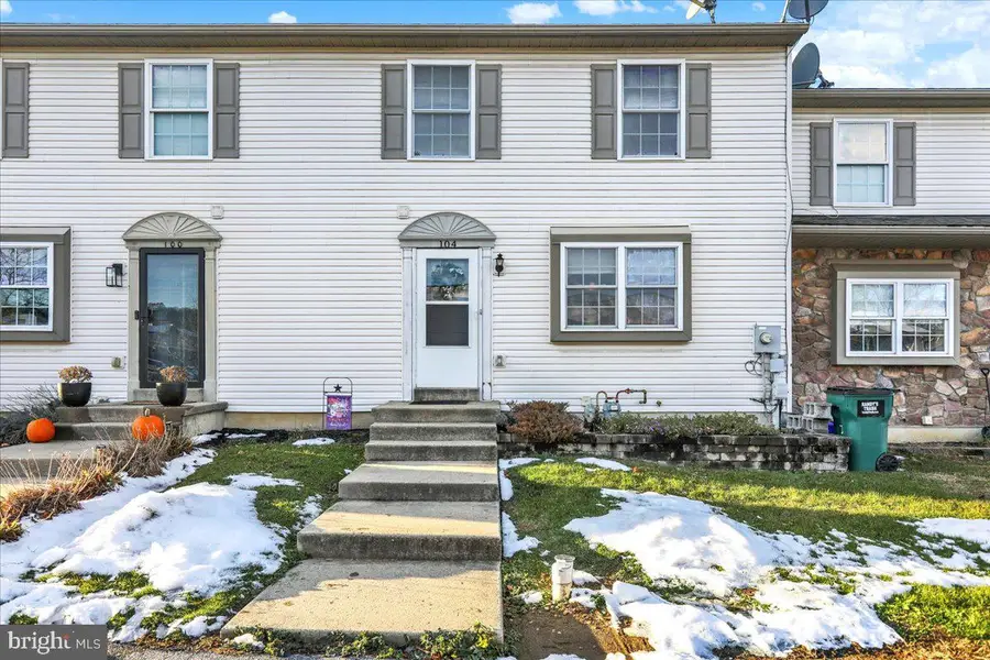 104 White Birch Ln, Blandon, PA 19510 - Image #3