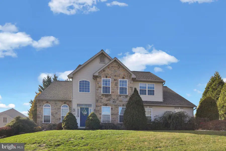 614 Wolfe Ln, Mohnton, PA 19540 - Image #2