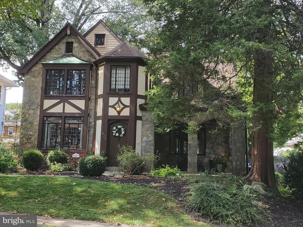 606 Brighton Ave, Reading, PA 19606 - Image #1