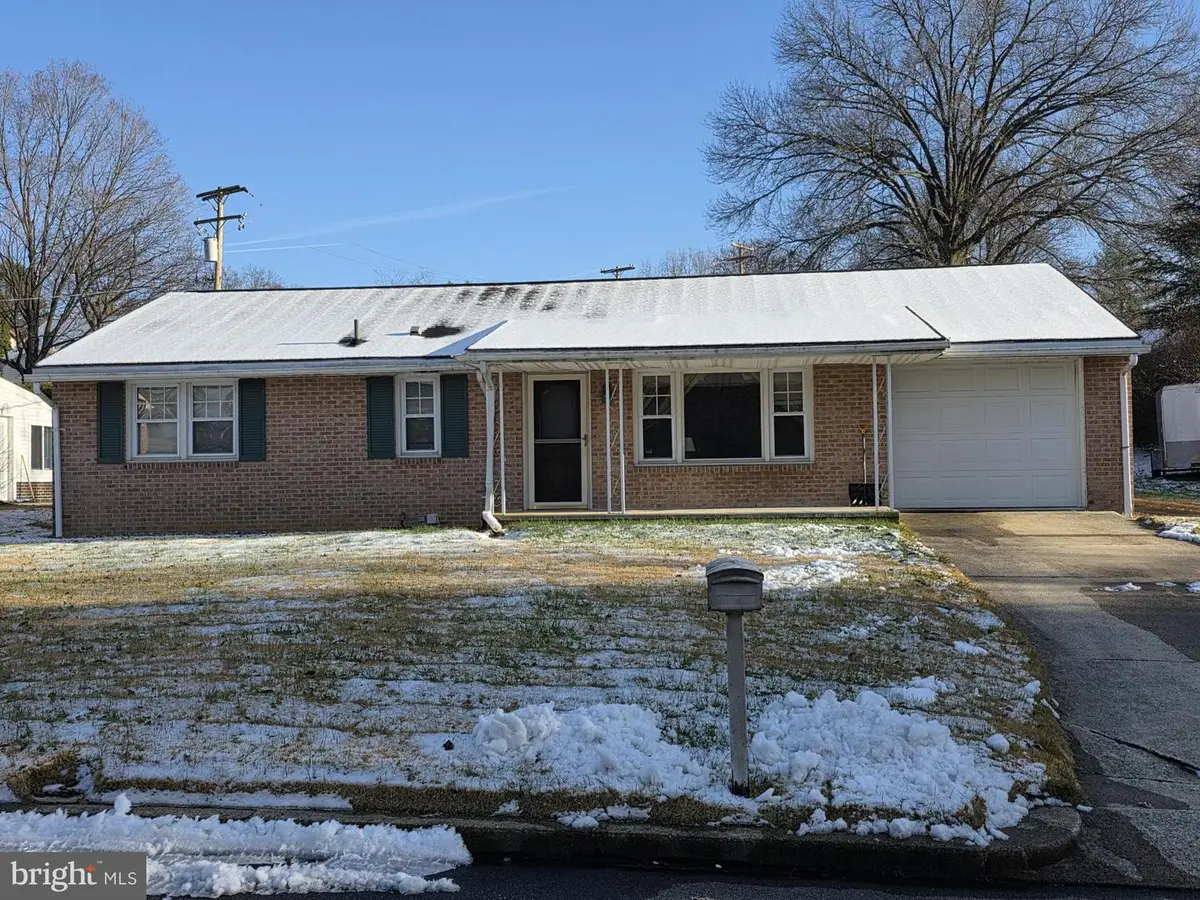 1072 Grandell Ave, Reading, PA 19605 - Image #1