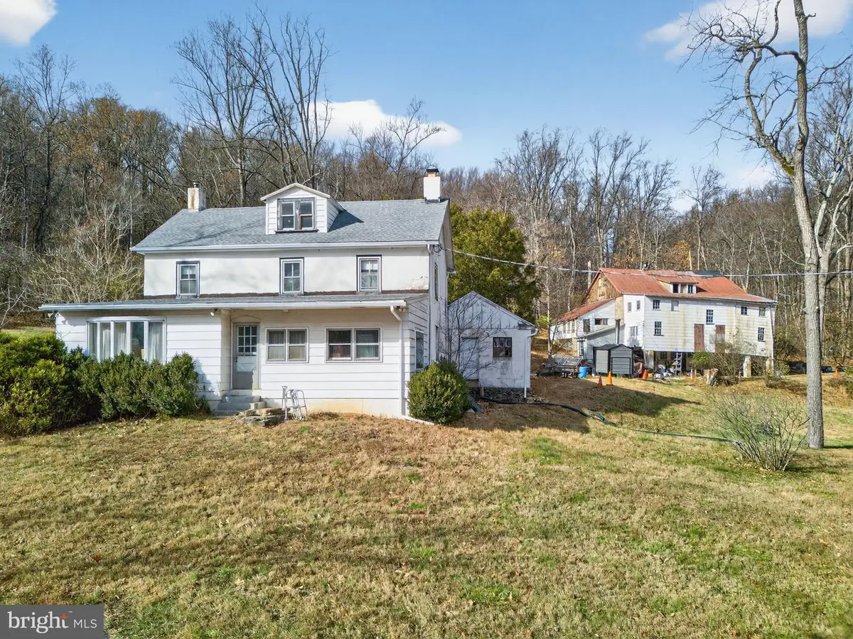 40 Wheeler Ln, Bally, PA 19503 - Image #1