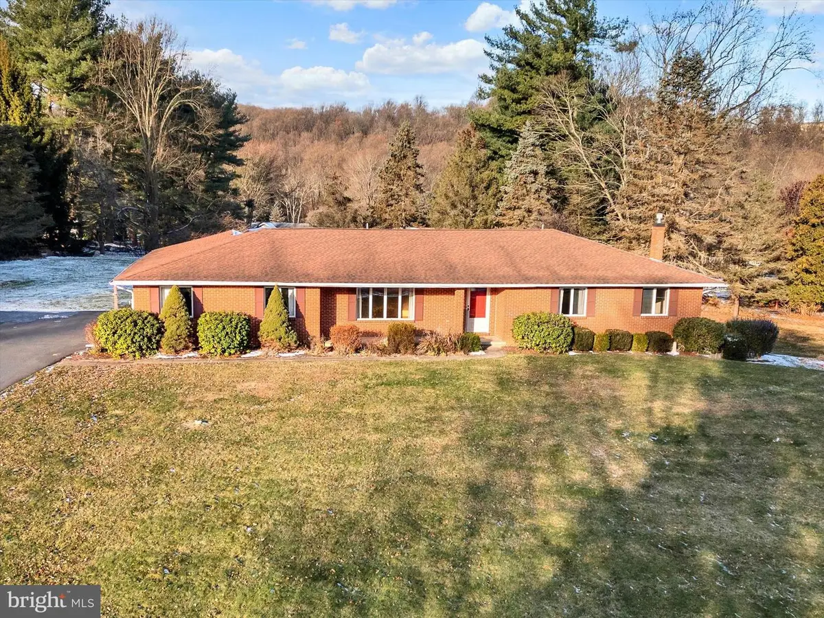31 Barbara Dr, Alburtis, PA 18011 - Image #1