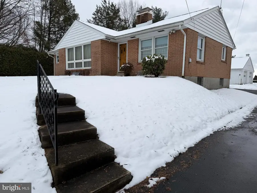 2944 Bernville Rd, Leesport, PA 19533 - #2