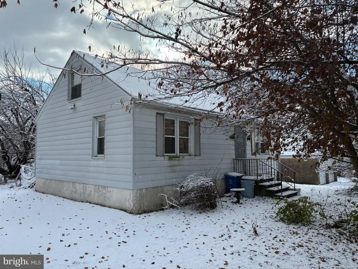 22 Monroe St, Reading, PA 19605 - Image #1