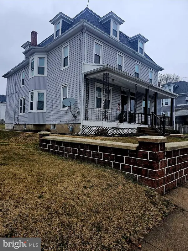 3437 Penn Ave, SINKING SPRING, PA 19608