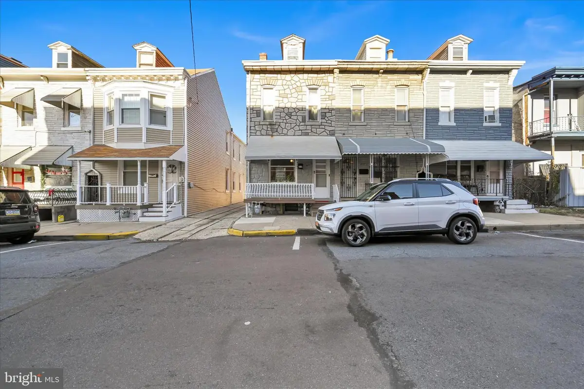 943 Spruce St, Reading, PA 19602 - Image #1