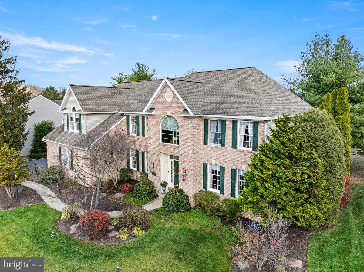 117 Coventry Ln, Reading, PA 19610 - Image #1