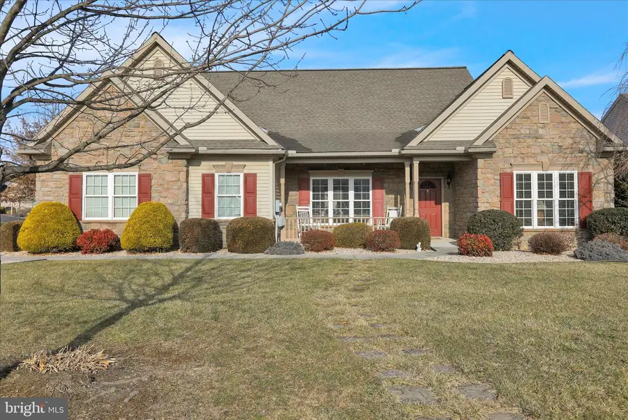 195 Sweet Birch Ln, Womelsdorf, PA 19567 - Image #3