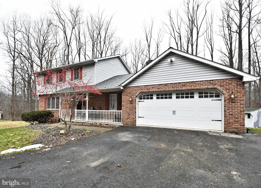 9 White Oak Dr, Fleetwood, PA 19522 - Image #3